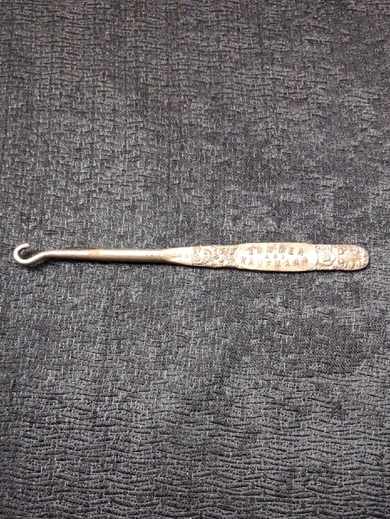 Accessories - Antique Silver Tone Boot Button Crochet Hook with Decorative Handle